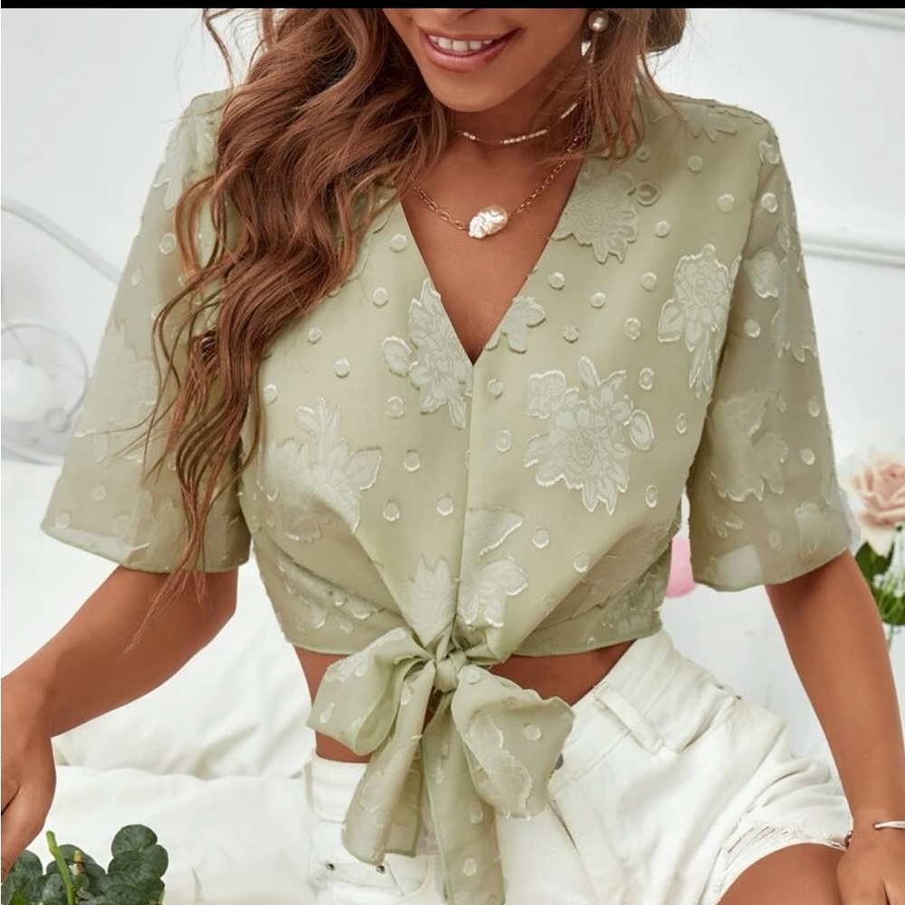 SHEIN cropped top. Size large. Never worn.